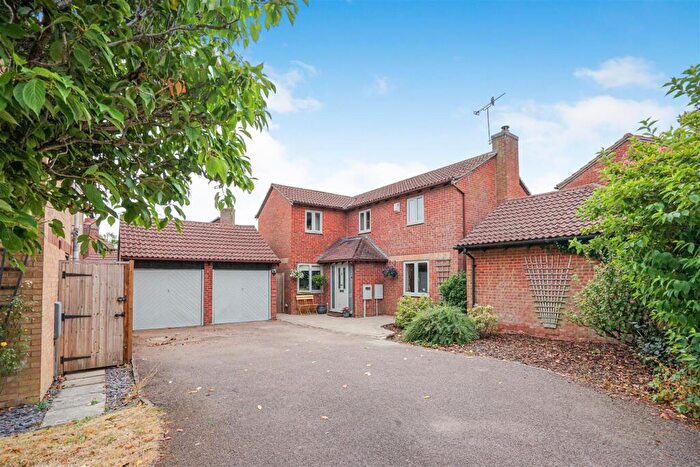 4 Bedroom Detached House For Sale In Stoneley Road, Stoke Golding, CV13