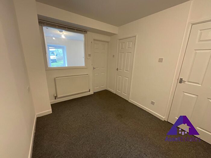 1 Bedroom Flat To Rent In Penybont Road, Abertillery, NP13