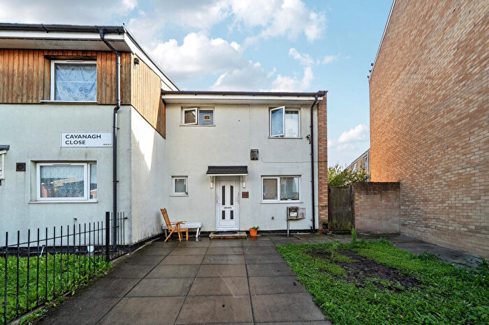 3 Bedroom End Of Terrace House For Sale In Cavanagh Close, Manchester, M13