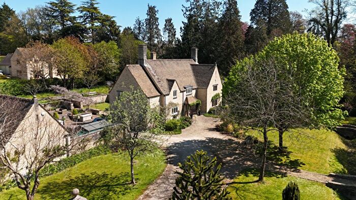 4 Bedroom Detached House For Sale In Gloucester Road, Cirencester, Gloucestershire, GL7