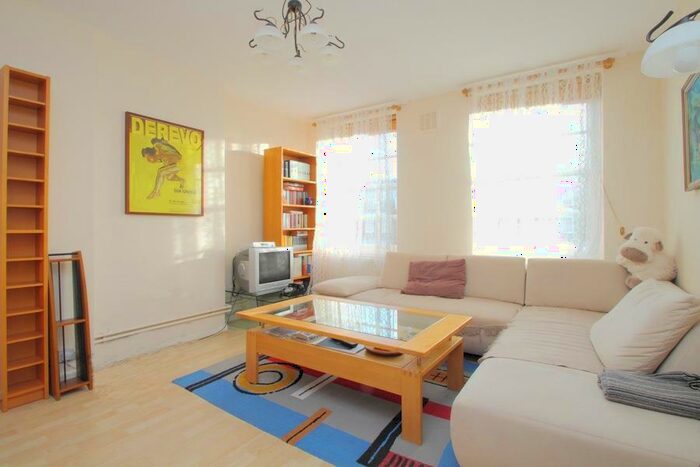 1 Bedroom Apartment To Rent In Archer House, SW11