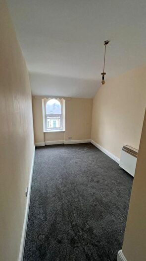 1 Bedroom Flat To Rent In Meirion Gardens, Colwyn Bay, LL29
