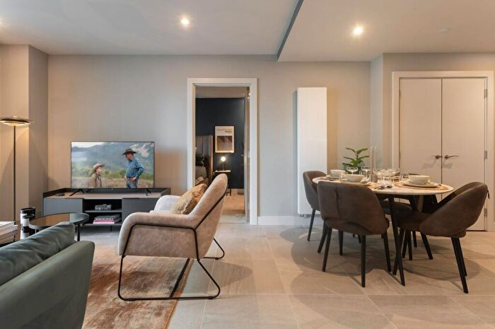 2 Bedroom Apartment To Rent In New York Square, Quarry Hill, Leeds, West Yorkshire, LS2