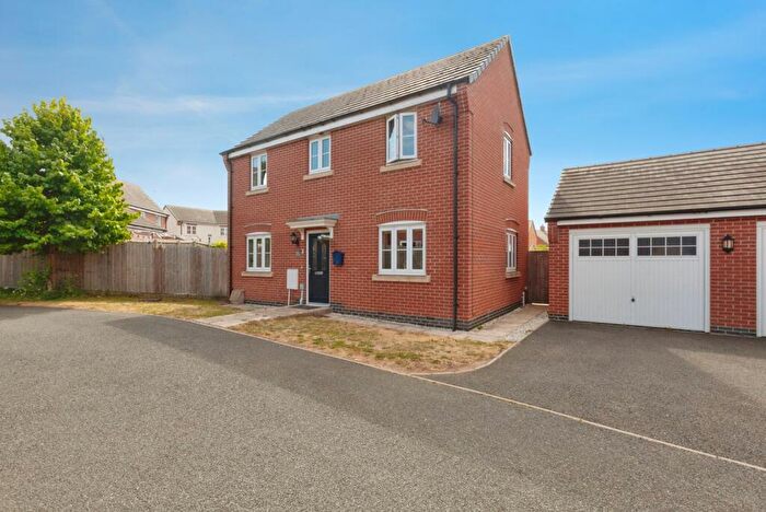 3 Bedroom Detached House For Sale In Barrowcliff Way, Blaby, Leicester, Leicestershire, LE8