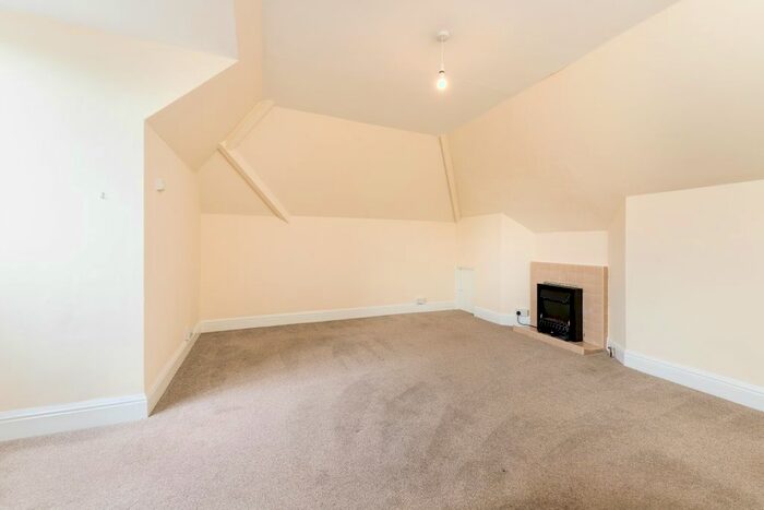 1 Bedroom Flat To Rent In Macroom Road, London, W9