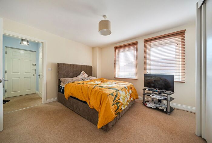 1 Bedroom Flat For Sale In Queripel Close, Tunbridge Wells, Kent, TN2