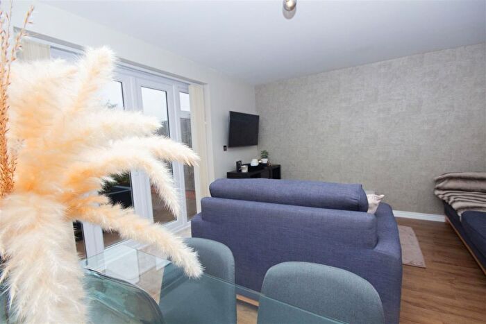 3 Bedroom Town House For Sale In Knowles View, Talke, Stoke-On-Trent, ST7