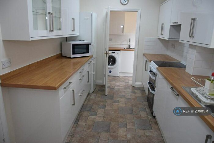 4 Bedroom Detached House To Rent In Bryanston Way, Swindon, SN3