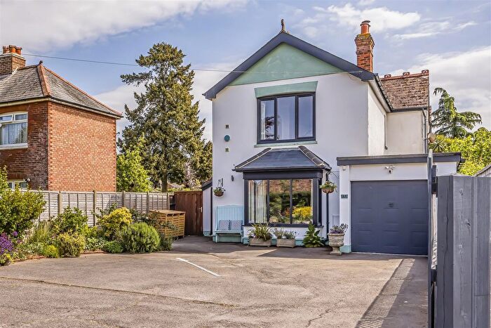 4 Bedroom Detached House For Sale In Stein Road, Southbourne, PO10