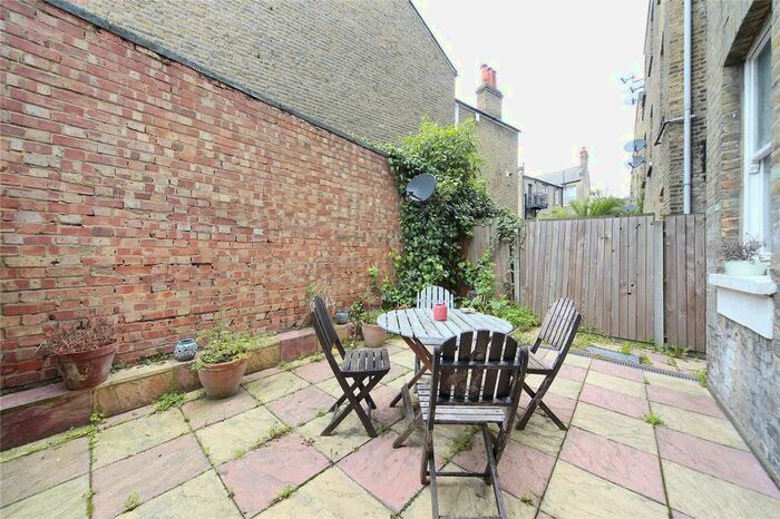 2 Bedroom Flat To Rent In Elmhurst Mansions, Edgeley Road, London, SW4