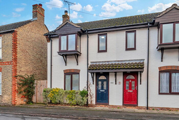 3 Bedroom Semi Detached House For Sale In Main Street, Hartford, Huntingdon, PE29