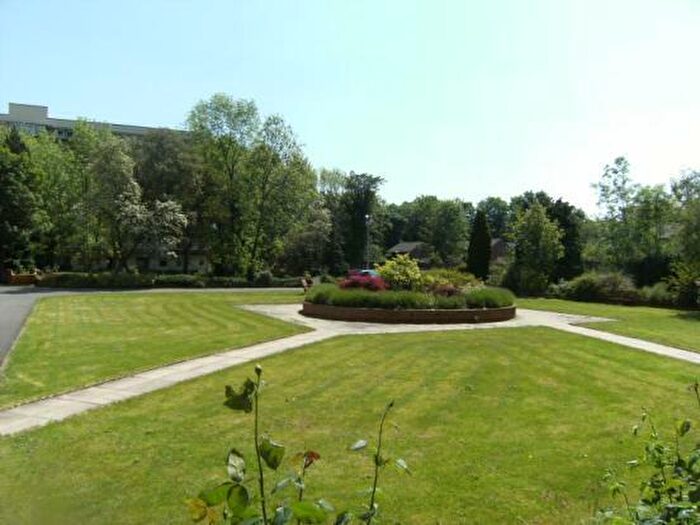 3 Bedroom Flat To Rent In Bradfield Road, Hillsborough, Sheffield, South Yorkshire, S6