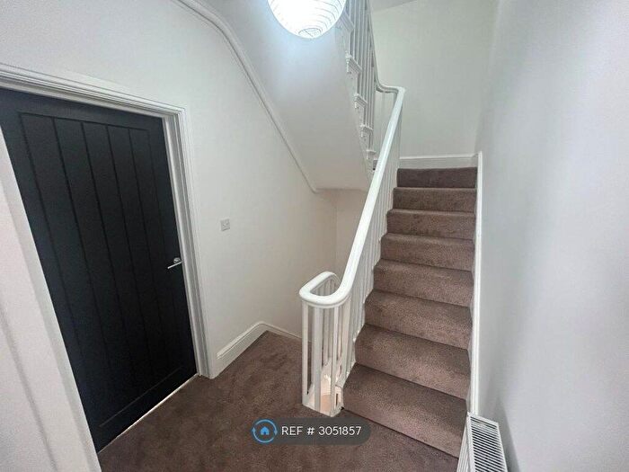 5 Bedroom Semi-Detached House To Rent In Holland St, Liverpool, L7