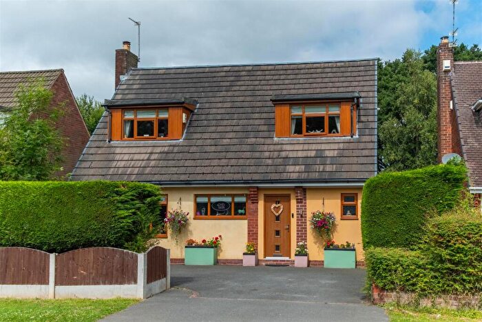 4 Bedroom Detached House For Sale In Royal Avenue, Leyland, PR25