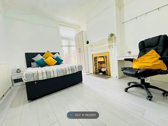 4 Bedroom Terraced House To Rent In Queens Road, Erdington, Birmingham, B23