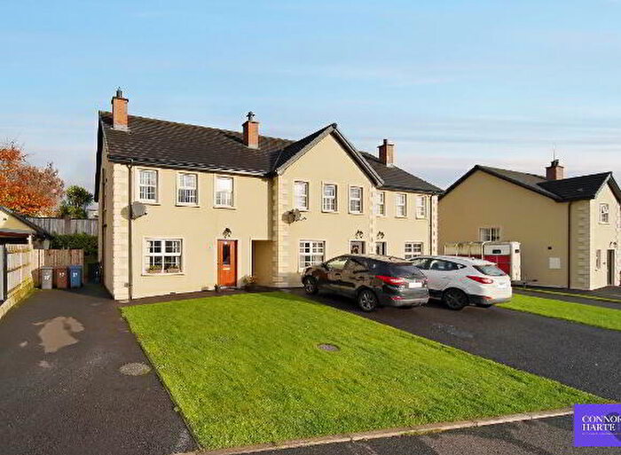 3 Bedroom End TownHouse For Sale In Loran Vale, Cookstown, BT80