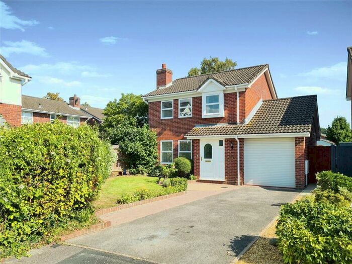 Detached House To Rent In Laurel Gardens, Locks Heath, Southampton, Hampshire, SO31