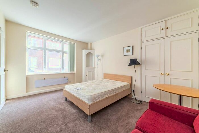 Studio For Sale In Fetter Lane, City, London, EC4A