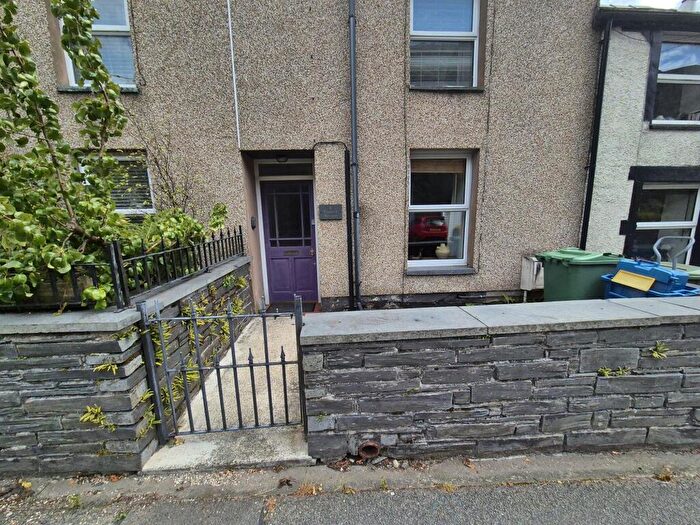 2 Bedroom Terraced House To Rent In Glandwr Terrace, Blaenau Ffestiniog, LL41