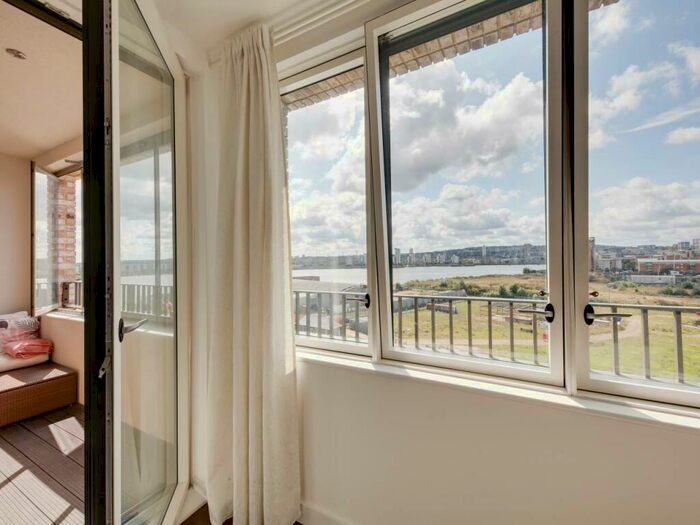 1 Bedroom Flat For Sale In Rendel Apartments, Lockside Way, Royal Docks, E16