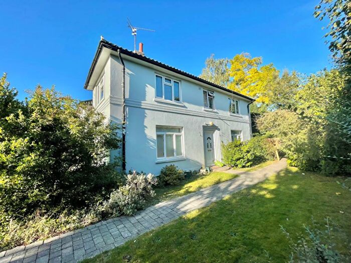 3 Bedroom Maisonette To Rent In Bath Road, Reading, RG1