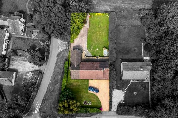 3 Bedroom Bungalow For Sale In Lynch Hill, Kensworth, Dunstable, LU6