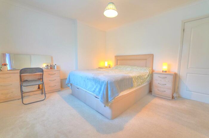 2 Bedroom Semi-Detached House For Sale In Cardington Road, Bedford, MK42