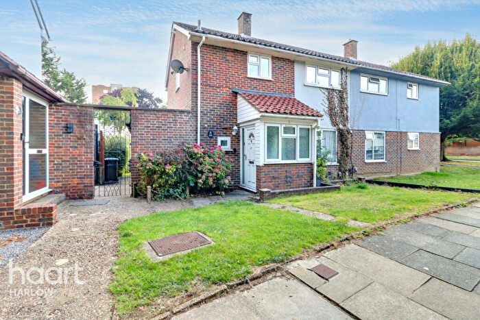 3 Bedroom Semi-Detached House For Sale In Broomfield, Harlow, CM20