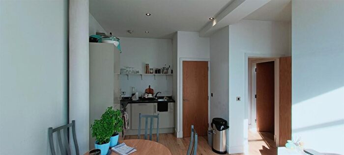 2 Bedroom Apartment To Rent In Apartment, Pollard Street, M4
