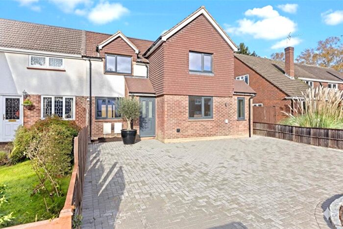 4 Bedroom Semi-Detached House To Rent In Jubilee Avenue, Ascot, Berkshire, SL5