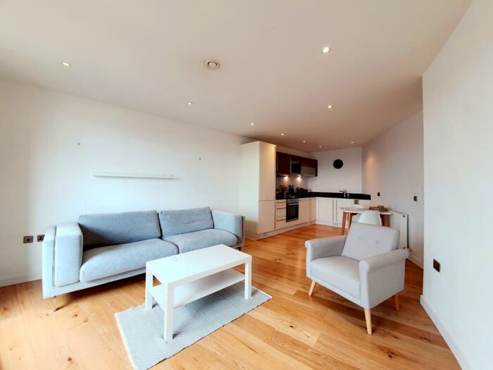 2 Bedroom Apartment To Rent In Candle House Wharf Approach Leeds, LS1