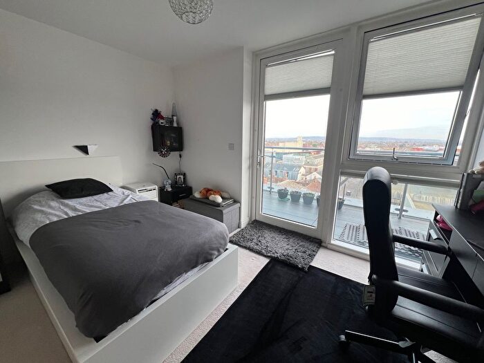 3 Bedroom Flat To Rent In Great Western Street, Aylesbury, HP20