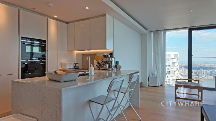 2 Bedroom Apartment To Rent In Apartment, Hampton Tower, Marsh Wall, London, E14