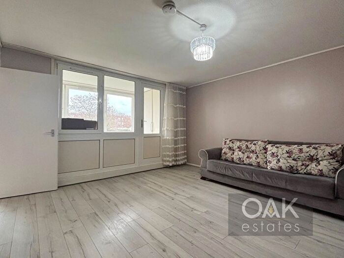 2 Bedroom Flat To Rent In Waverley Road, London, N17