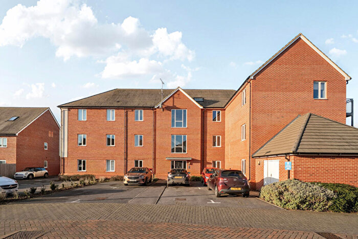 2 Bedroom Apartment To Rent In Bolton Drive, Shinfield, Reading, Berkshire, RG2