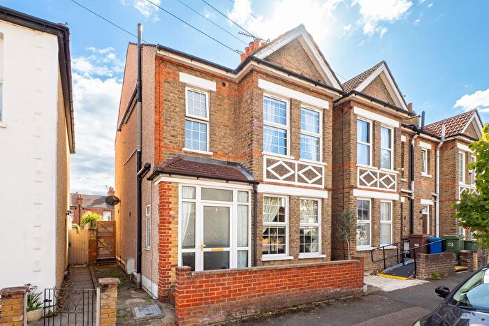 4 Bedroom Semi-detached House For Sale In Beauchamp Road, Sutton, SM1