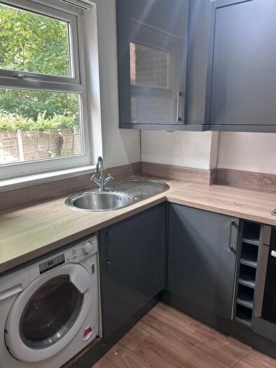 1 Bedroom Flat To Rent In Egerton Road, Manchester, M14