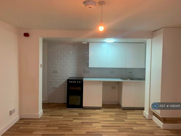 1 Bedroom Flat To Rent In Beechcliffe, Keighley, BD20
