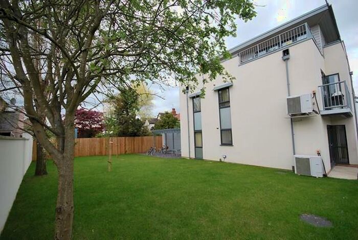 1 Bedroom Flat To Rent In Whaddon Road Cheltenham, GL52