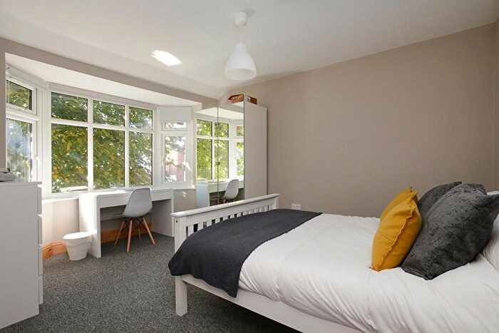 6 Bedroom Semi-Detached House To Rent In Harrington Drive, The Park, NG7