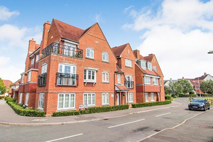 2 Bedroom Flat For Sale In Millpond Lane, Faygate, Horsham, West Sussex., RH12
