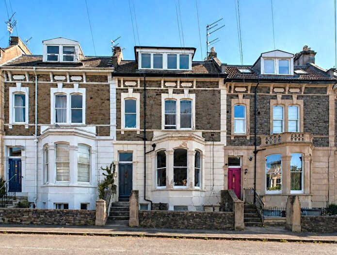2 Bedroom Flat For Sale In Duchess Road, Bristol, BS8