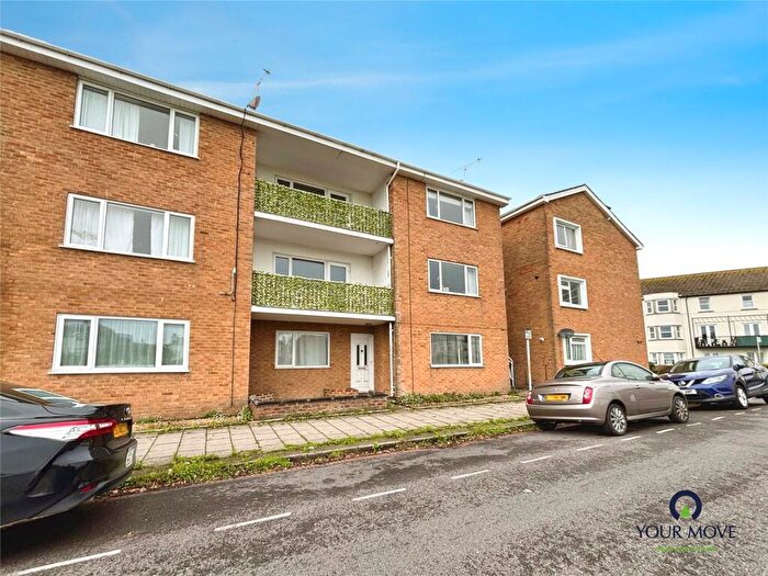 2 Bedroom Maisonette To Rent In Seaview Court Waterloo Square, Bognor Regis, West Sussex, PO21