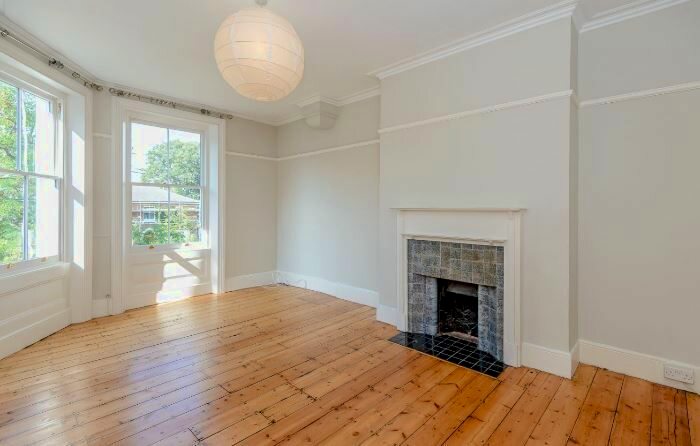 2 Bedroom Flat To Rent In Cadogan Road, Surbiton, KT6