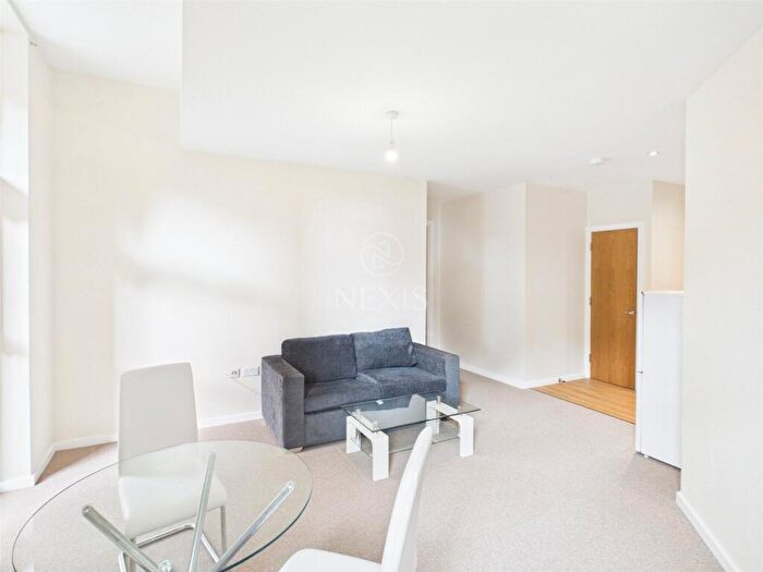 1 Bedroom Apartment To Rent In Brindley Road, Manchester, M16
