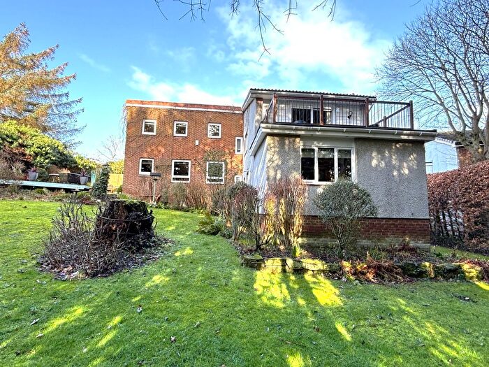 4 Bedroom Detached House For Sale In Broomhead Park, Dunfermline, KY12