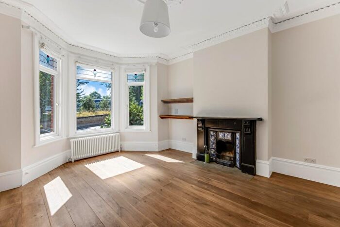 5 Bedroom Terraced House To Rent In Highgate Hill, N19