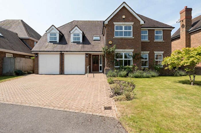 5 Bedroom Detached House For Sale In Greenacres Drive, Otterbourne, Winchester, Hampshire, SO21
