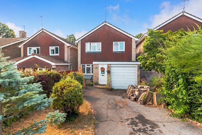 3 Bedroom Detached House For Sale In Scarletts Close, Uckfield, TN22