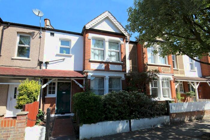 1 Bedroom Flat To Rent In Cowper Road, London, W7